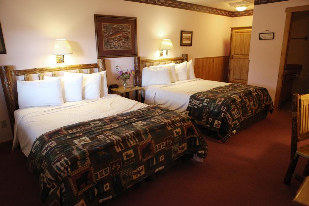 Yellowstone Basin Inn Гардинер Экстерьер фото