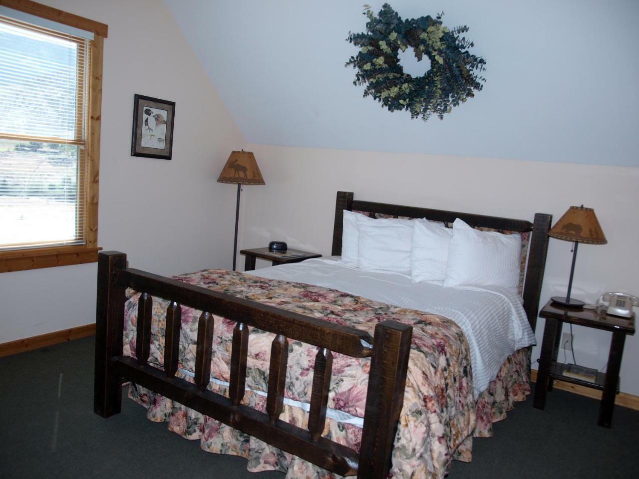Yellowstone Basin Inn Гардинер Экстерьер фото
