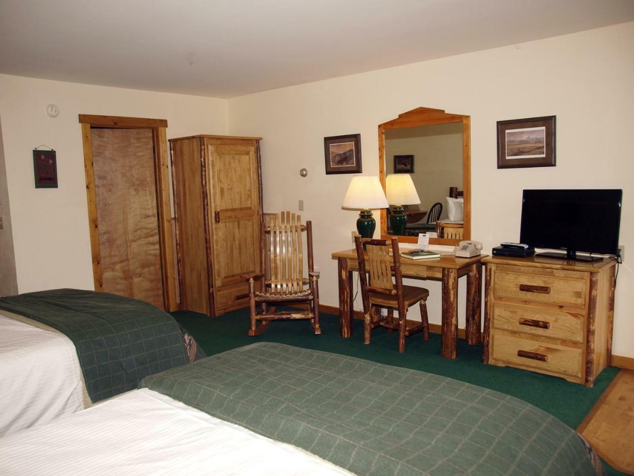 Yellowstone Basin Inn Гардинер Экстерьер фото